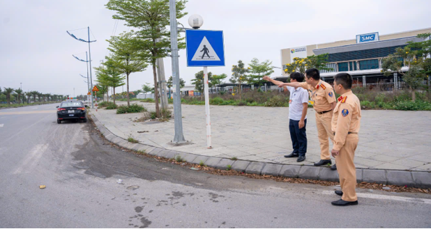 Học viên thi đường trường lái xe ô tô