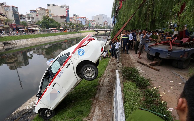 Hướng dẫn tài mới lái xe số tự động như thế nào cho đúng