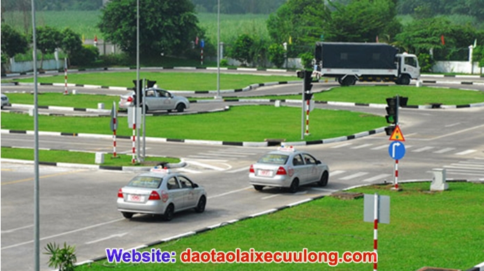 Hướng dẫn cách thi sát hạch sa hình lái xe ô tô mới nhất 2016