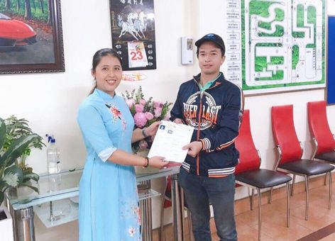 Chưa đủ tháng tuổi có được thi bằng lái xe máy không?