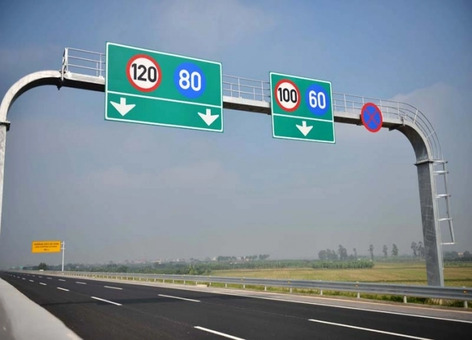 NHỮNG ” BÍ QUYẾT ” LÁI XE TRÊN CAO TỐC AN TOÀN HỮU ÍCH NHẤT