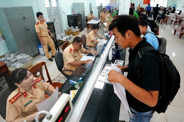 Hướng dẫn thực hiện thủ tục đăng ký xe tạm thời khi mới mua xe