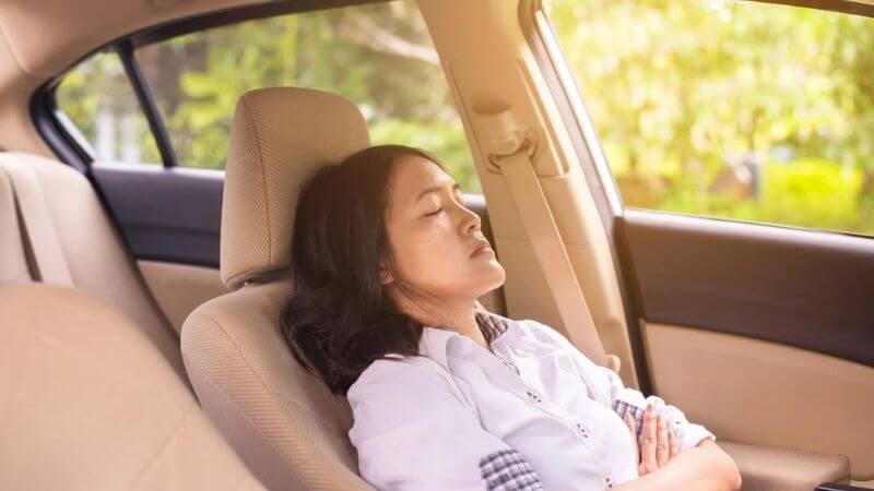 Chia sẻ 10+ mẹo giúp không bị say xe oto khi đi đường