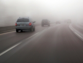 Lái xe ô tô trong điều kiện sương mù cần lưu ý những gì